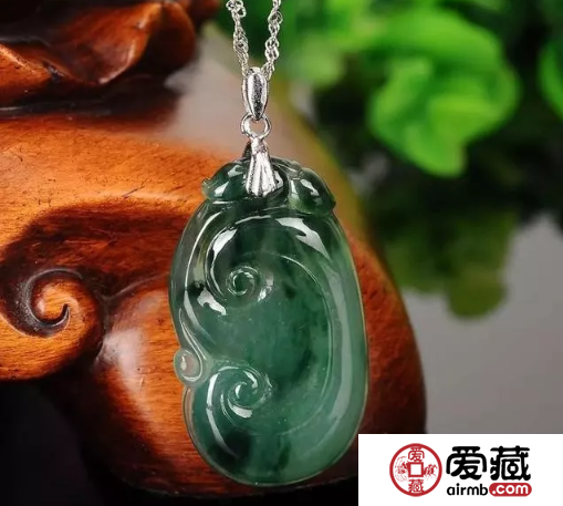 翡翠掛件多少錢 翡翠掛件價(jià)格圖片