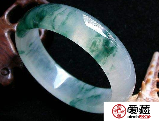 什么是翡翠冰种 冰种翡翠有哪些特征