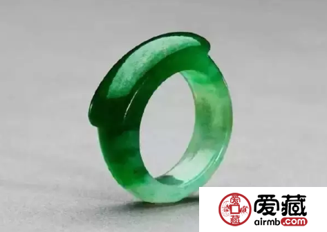 關(guān)于翡翠戒指 你想知道的都在這兒