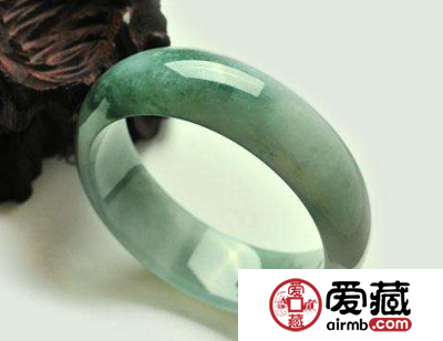 糯冰种翡翠值钱吗 属于什么档次的翡翠