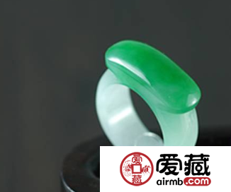 翡翠戒指男款 受歡迎的翡翠戒指男款