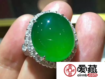 翡翠戒指怎么保养 翡翠戒指保养和清洗方法