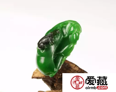 翡翠和碧玉价格的区别 哪个更有价值