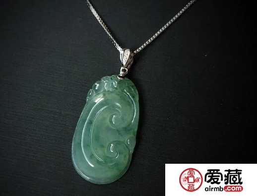 翡翠吊坠如意价格 翡翠吊坠如意价格多少钱