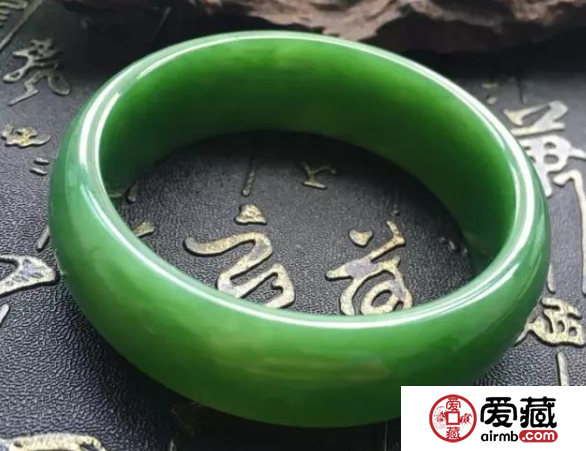 俄羅斯碧玉手鐲價(jià)格 俄羅斯碧玉手鐲多少錢
