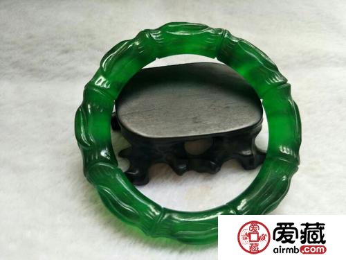 帝王綠翡翠價(jià)格 帝王綠翡翠價(jià)格圖片