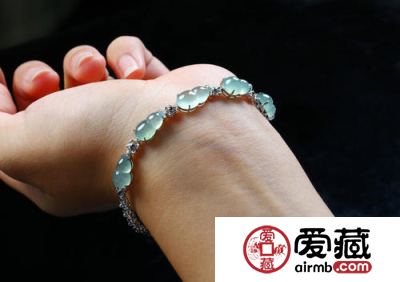 翡翠手链多少钱 翡翠手链什么样的贵