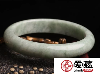 豆种翡翠手镯大概值多少钱呢