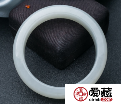 为什么玉镯不能戴左手 原因是什么