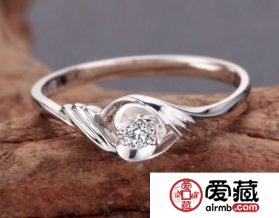 白金戒指有划痕怎么清洗 白金戒指保养