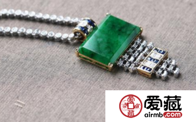 花青翡翠吊坠价格 花青翡翠吊坠一般多少钱