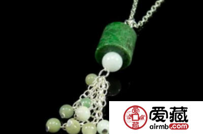 花青翡翠吊坠价格 花青翡翠吊坠一般多少钱