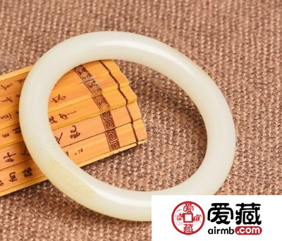 一个玉手镯大概多少钱