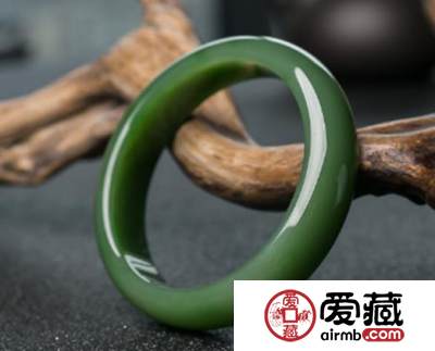 和田玉碧玉手镯价格一般是多少钱