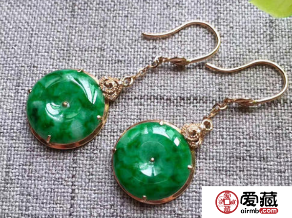 滿(mǎn)綠翡翠多少錢(qián)一克 滿(mǎn)綠翡翠的價(jià)格