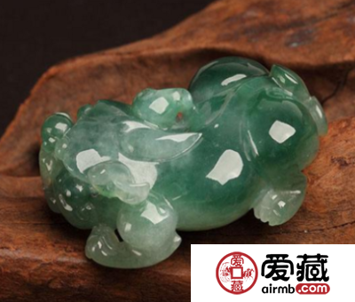 翡翠油青和糯种哪个好 价格哪个贵