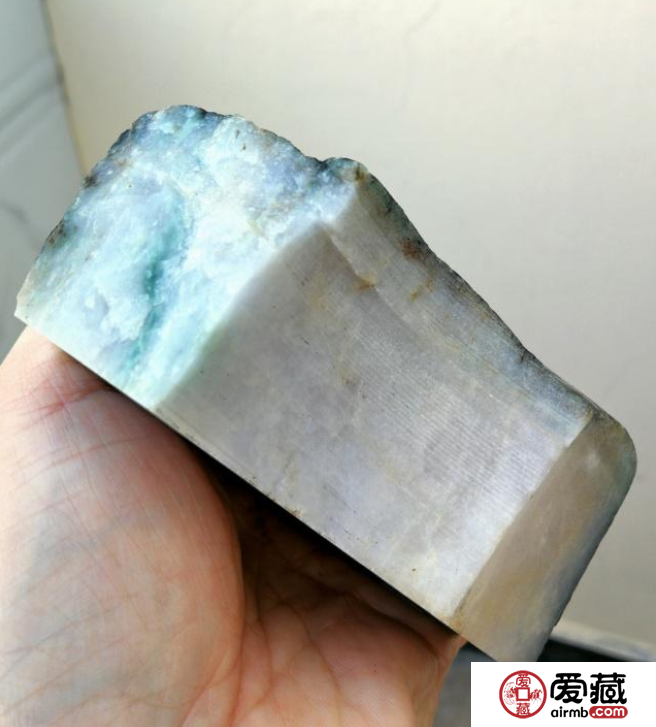 會(huì)卡翡翠原石的特點(diǎn)介紹