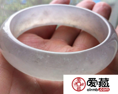 冰种翡翠的冰渣什么样 有冰渣好不好呢
