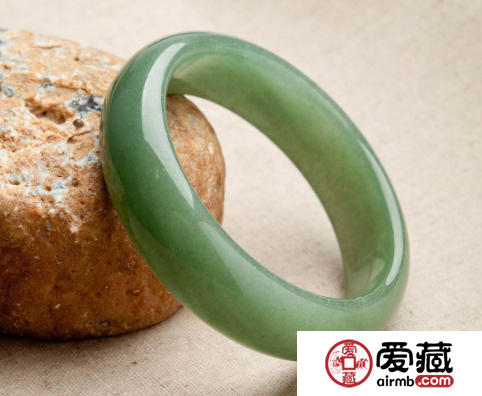 东陵玉手镯价格多少 东陵玉手镯贵不贵