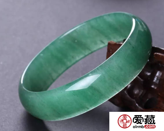 中等翡翠價(jià)格是多少 中等翡翠價(jià)格
