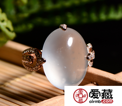 冰种翡翠是什么 冰种翡翠具备的特点