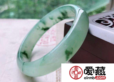 飘花手镯的价格 一般是多少钱