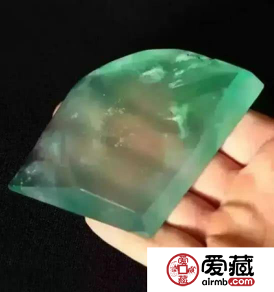 何为翡翠的“水” 翡翠调水的方法有哪些