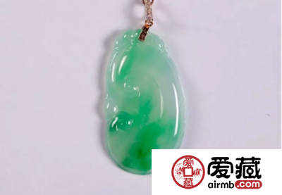 翡翠吊坠多少钱一克 翡翠吊坠价格