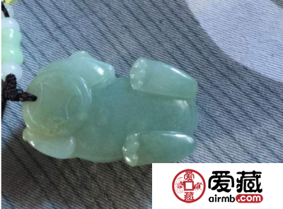 网上哪里买翡翠靠谱 网上买翡翠靠谱吗