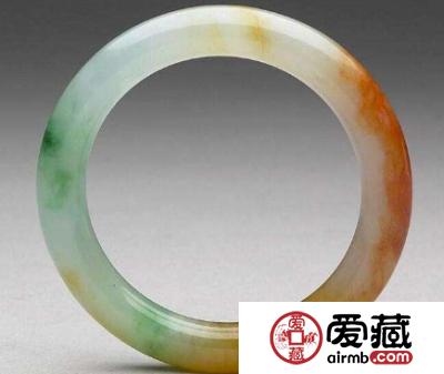 七彩云南翡翠手镯价格多少钱