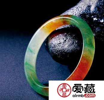 挑选翡翠 主要是挑种水还是挑颜色