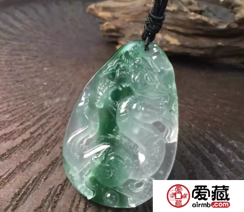 翡翠有翠根的好还是没有翠根的好