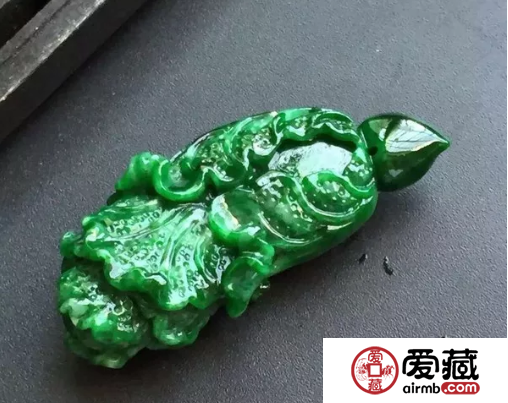 翡翠什么颜色最好 绿色翡翠是最好的吗