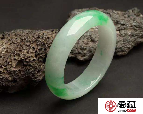 云南旅游的翡翠能買(mǎi)嗎 購(gòu)買(mǎi)需注意什么