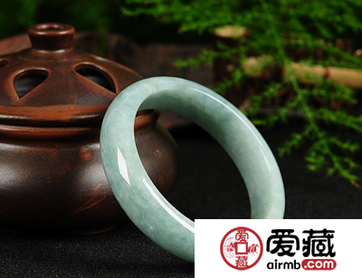玉镯多少钱 玉镯价格表2019年