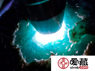 一块翡翠原石多少钱 三大因素影响其价格