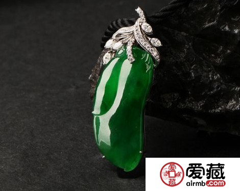 满绿翡翠值钱吗 满绿翡翠价值判断