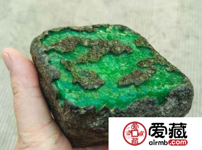 帝王绿翡翠原石的特点是什么