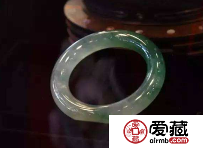 一万多的翡翠手镯怎么样 如何挑选