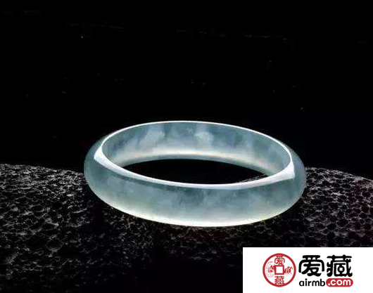 翡翠手镯大小如何选择 正确方法在这