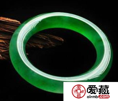 帝王绿翡翠手镯价格是多少及图片