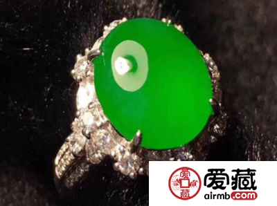 阳绿翡翠戒指的价格多少钱图片介绍