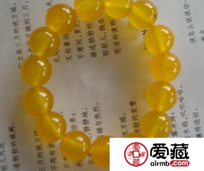 如何鉴定黄色翡翠的真假    鉴定黄色翡翠颜色的方法
