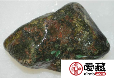 翡翠原石怎么开窗 翡翠原石开窗技巧