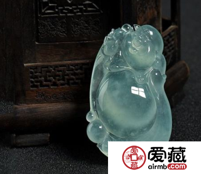 翡翠定价 翡翠到底是依据什么来定价