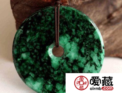 什么是翡翠飘花 翡翠飘花和癣有哪些区别