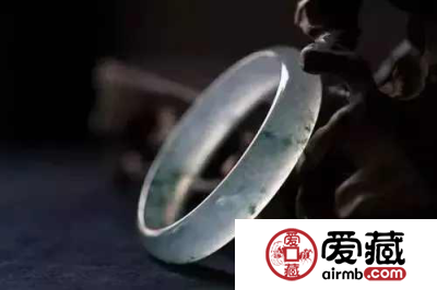 翡翠飘花值钱吗 翡翠飘花价格多少