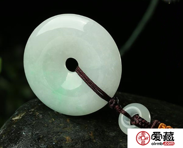翡翠平安扣历史传说及其文化意义解析