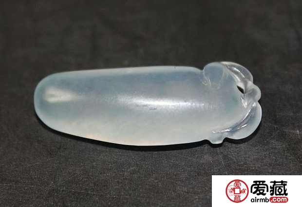 翡翠茄子寓意是什么 翡翠茄子的內(nèi)涵體現(xiàn)