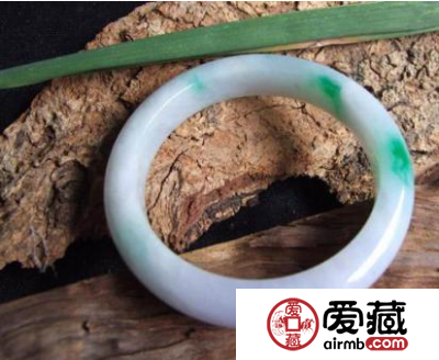 翡翠适合投资吗 翡翠有投资价值吗
